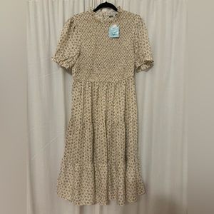 Hayden Tiered Short Sleeve Floral Midi Dress